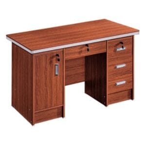 Table de bureau simple en bois, avec espace de rangement et tiroirs à clés.